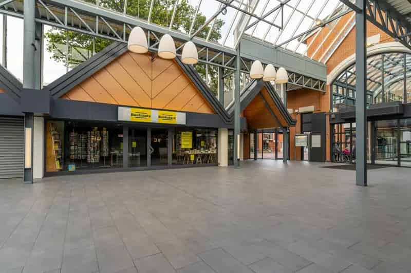 Winkel te huur Arendshof Oosterhout 285m²