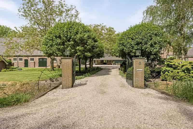 Luxe Landelijke Woonboerderij te Koop Noord Beveland
