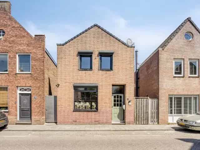 Vrijstaande woning Roosendaal nabij centrum - starterswoning