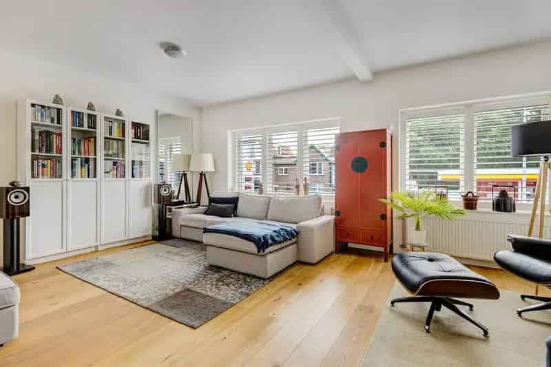 Gerenoveerd Dubbel Bovenhuis Wassenaar 3 slaapkamers groot dakterras