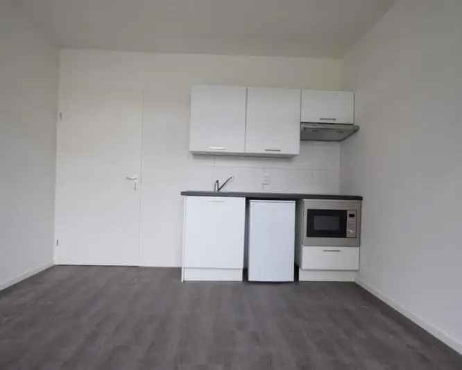 Nette kamer met eigen keuken in gerenoveerd pand