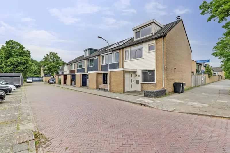 Ruime Eindwoning s Gravendeel 4 Slaapkamers Luxe Keuken