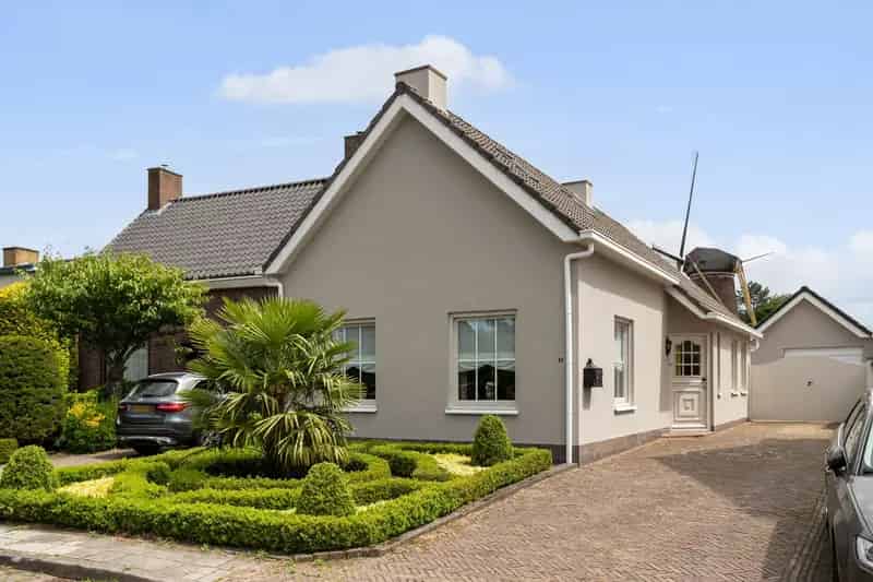 Vrijstaande woning te koop: Ruime tuin, garage, levensloopbestendig