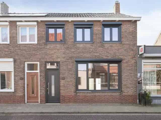 Moderne Tussenwoning Nieuw Namen Instapklaar Gezin