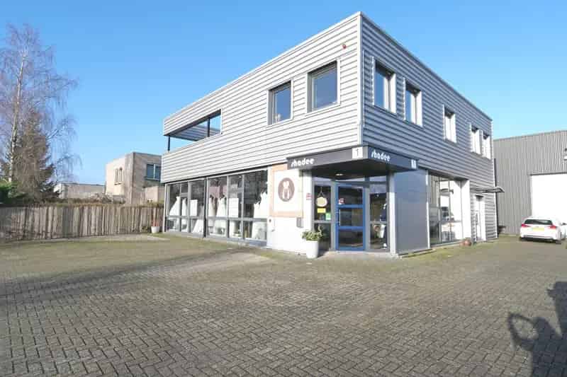 Bedrijfshal Almere te Huur Steurstraat