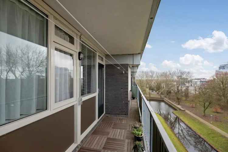 5 Kamer Appartement Zoetermeer Oranjestein Ruim Balkon Berging Parkeerplaats