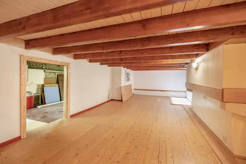Ruim appartement Schiedamseweg Rotterdam 57m2 met Vliering 44m2