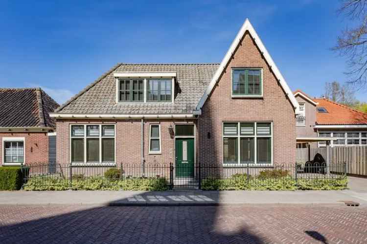 Karakteristieke Vrijstaande Woning met Diepe Tuin nabij A7