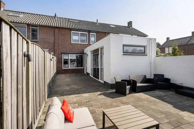 5 Kamer Tussenwoning Kindvriendelijk Hofje Nabij Polders