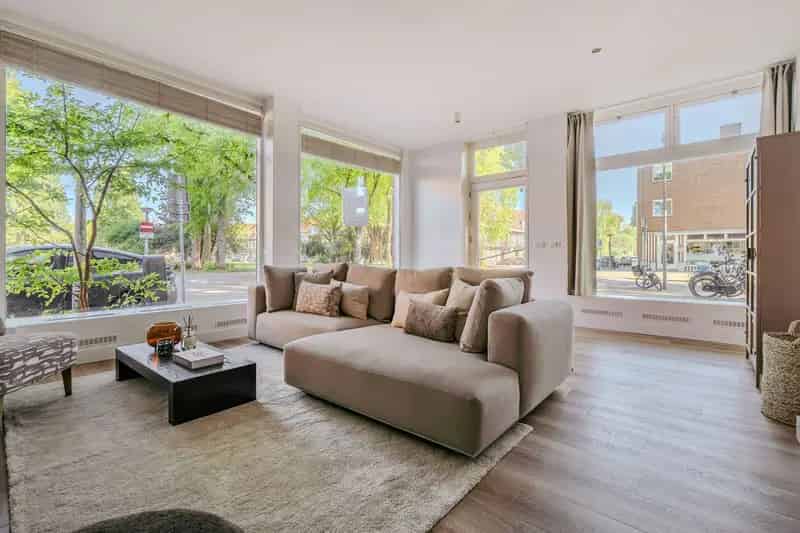 Ruim hoekappartement 113m2 Watergraafsmeer tuin eigen grond