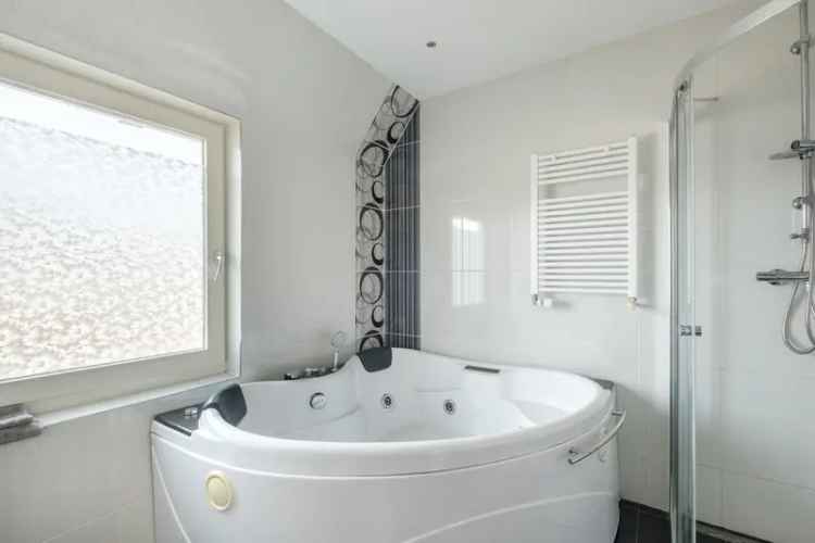 Hoekwoning Zaandam Ruime Tuin 3 Slaapkamers Jacuzzi