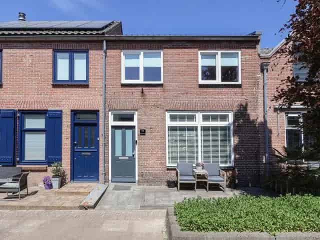 Gerenoveerde woning te koop in Bunschoten Spakenburg