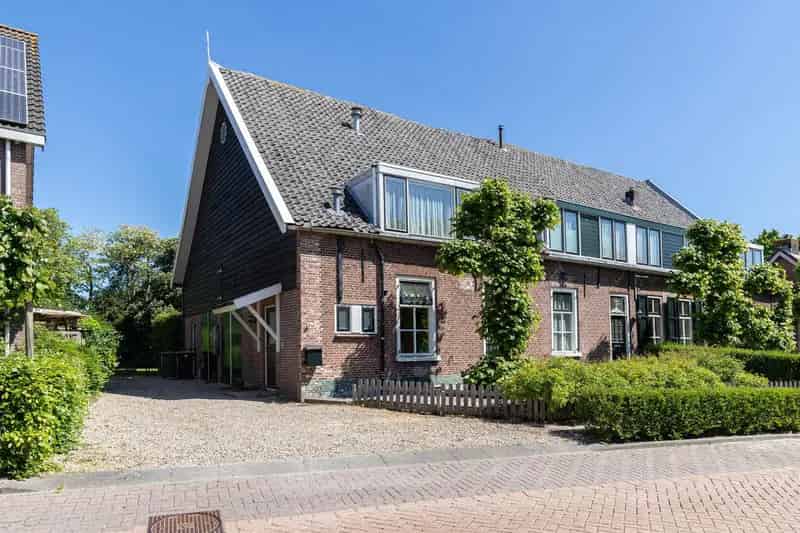 Ruime gezinswoning 5 slaapkamers Oud Alblas