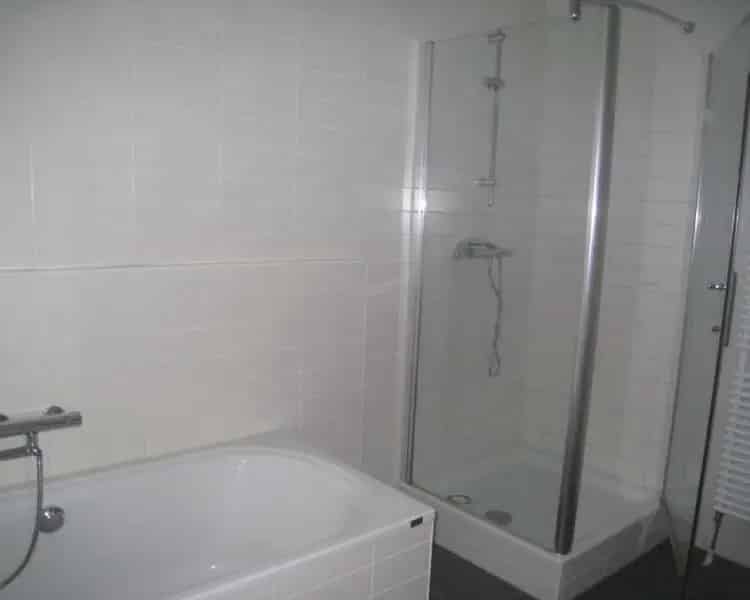 Grote kamer in luxe appartement nabij Amsterdam Centraal