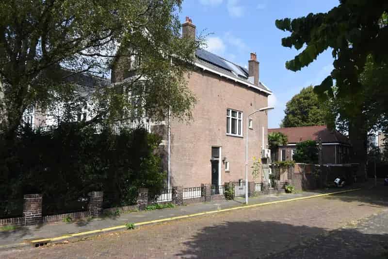 Herenhuis te Koop Voorburg 8 Kamers 225m2 A++ Energielabel