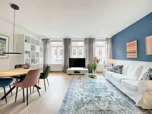 Te Huur: Luxe Appartement PC Hooftstraat Amsterdam