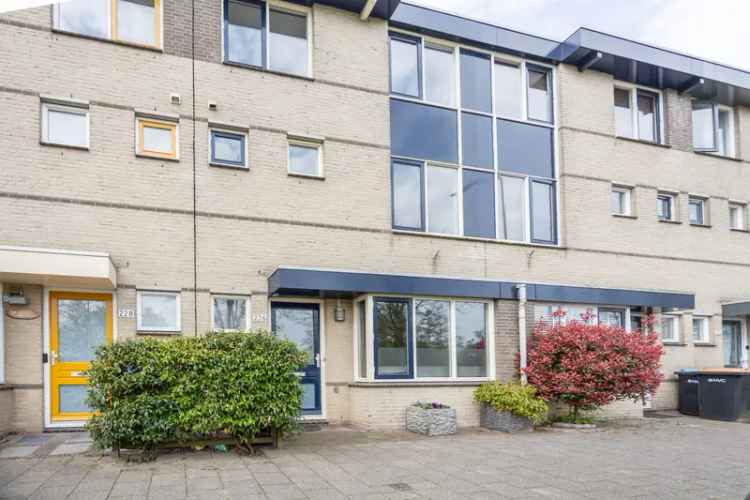 Luxe Tussenwoning Velserbroek 6 Kamers Zonnige Tuin Vrij Uitzicht