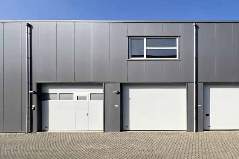 Bedrijfshal te huur Zeewolde 75m2 en 100m2 Horsterparc