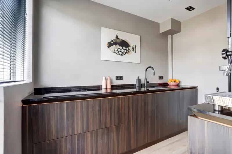 Huis te koop Spijkenisse: Ruime 4 slaapkamer woning met luxe keuken