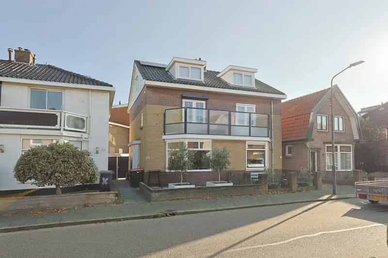 Jaren 30 woning Beverwijk Bomenbuurt 3 slaapkamers moderne keuken