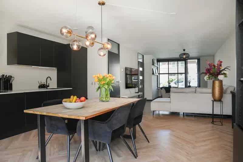 Huis te koop Tiel Passewaaij 4 slaapkamers moderne keuken tuin