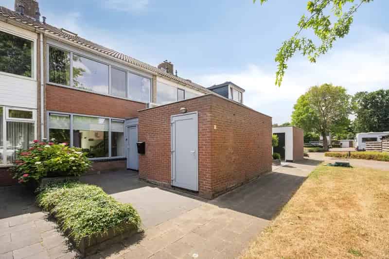 Huis Te Koop , 18, Kamillelaan, Scherpenzeel, Gelderland