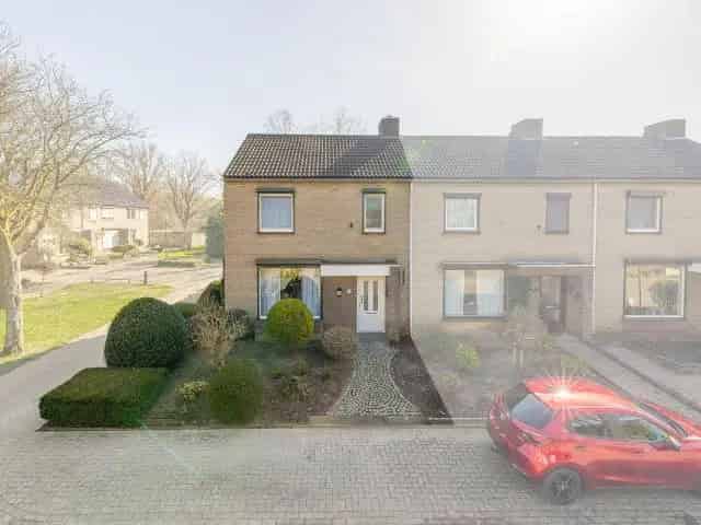 Hoekwoning te koop Belfeld 3 slaapkamers tuin garage