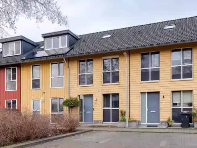 Tussenwoning Purmerend  Nabij Weidevenne