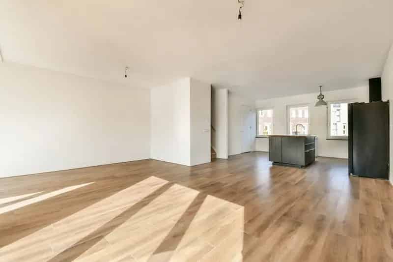5 Slaapkamers Ruime Tussenwoning Almere Poort