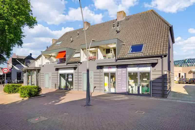Winkel te huur Rosmalen Centrum 99m² Toplocatie