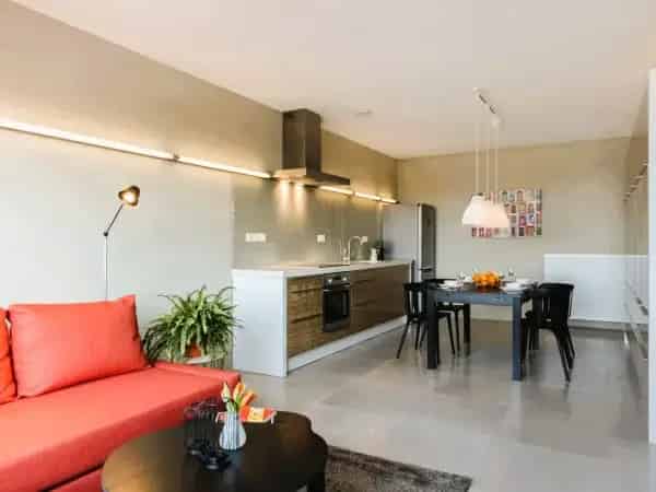 Appartement Leeuwendalersweg Amsterdam