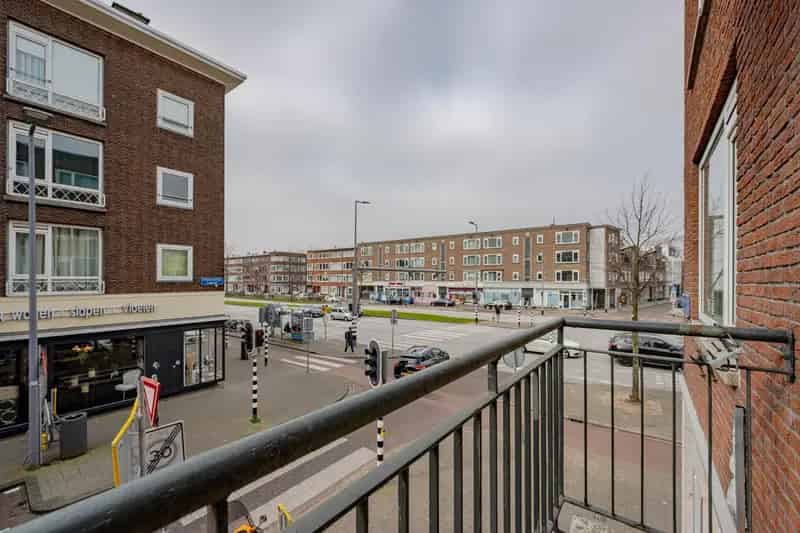 Appartement te koop Carnisse Rotterdam: Licht en ruim appartement voor starters