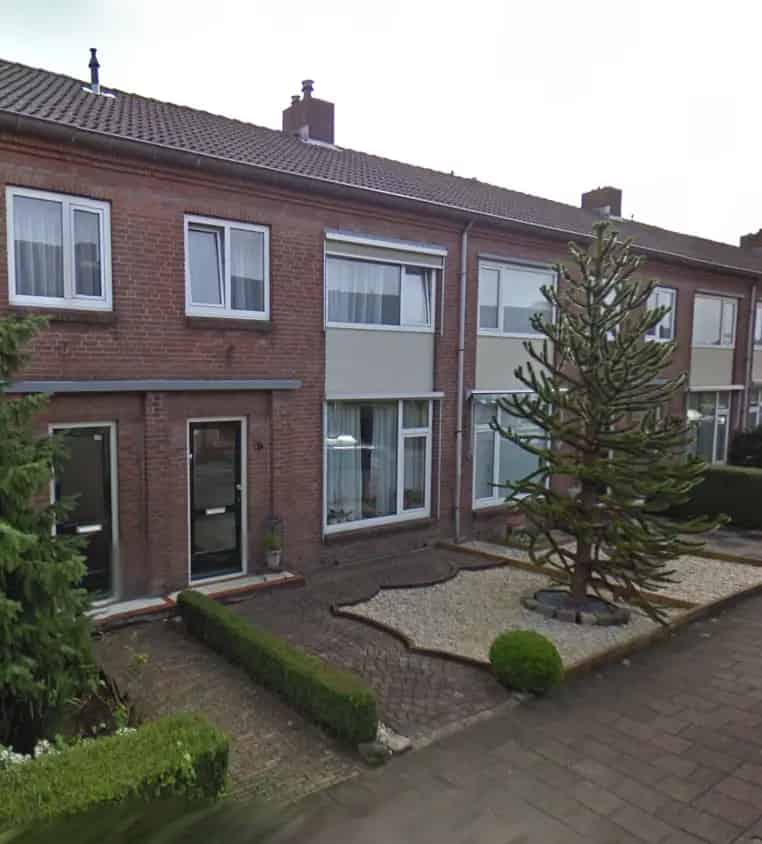 Huis Te Huur , 48, van der Bijlstraat, Roelofarendsveen, Zuid-Holland