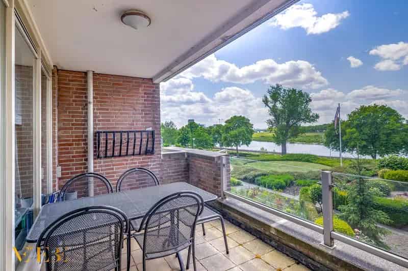 Luxe appartement Venlo 2 slaapkamers Maas uitzicht
