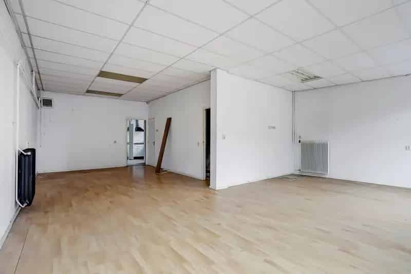 Woon Winkelpand Winterswijk: Ruime Winkel Bedrijfshal