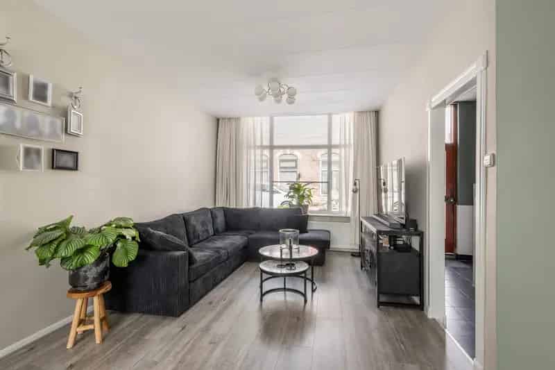 Huis te koop Schiedam 4 slaapkamers ruime tuin