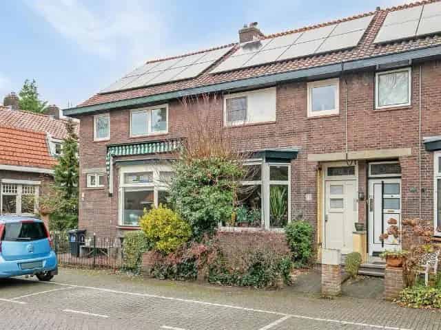 Gezinswoning Rotterdam IJsselmonde Ruime Tuin 106m2