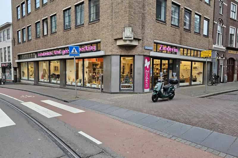 Winkel te huur Den Haag Westeinde 463m²