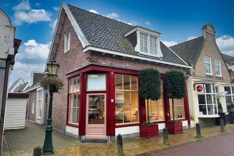 168 m2 Winkelruimte te Huur Nieuwerkerk aan den IJssel