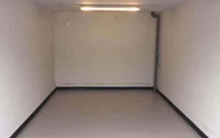 Garagebox huren of kopen Roermond - Opslag Werkruimte Belegging