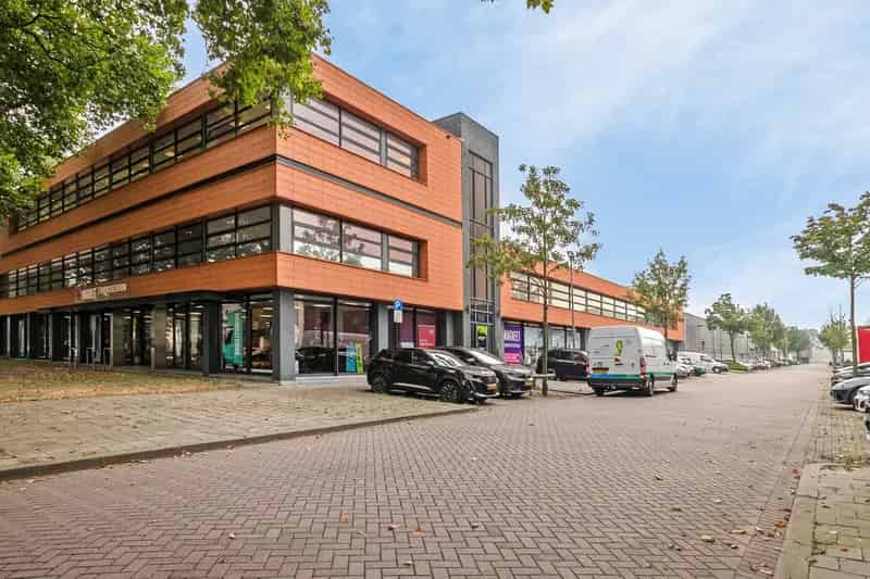 Kantoorruimte Schiedam 266m2 A20 NS Station