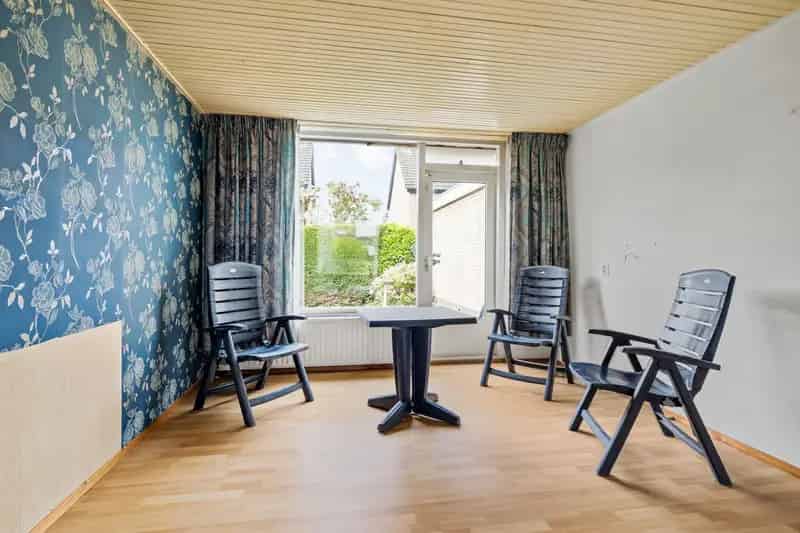 Huis Te Koop , 18, Hazelaarstraat, Puttershoek, Zuid-Holland
