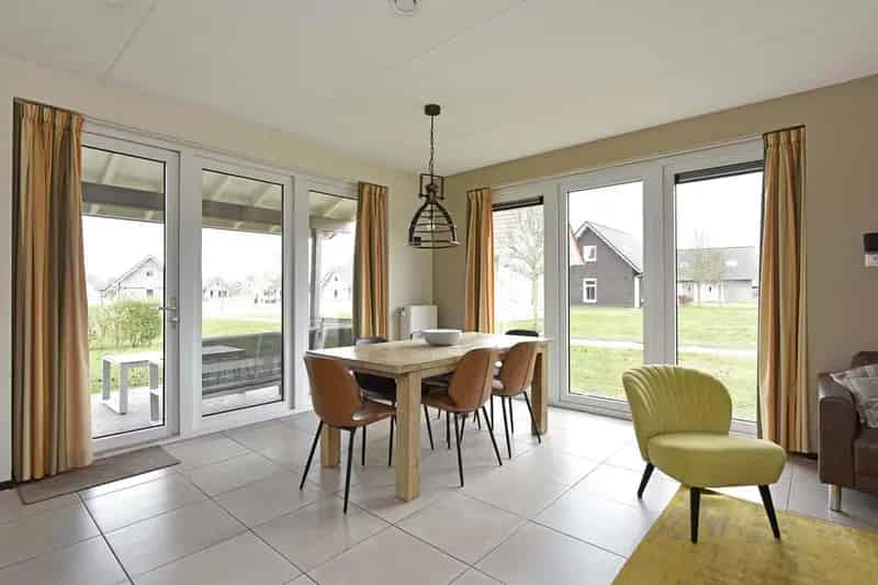 Luxe 6-Persoons Vakantiehuis Strand Resort Nieuwvliet Bad