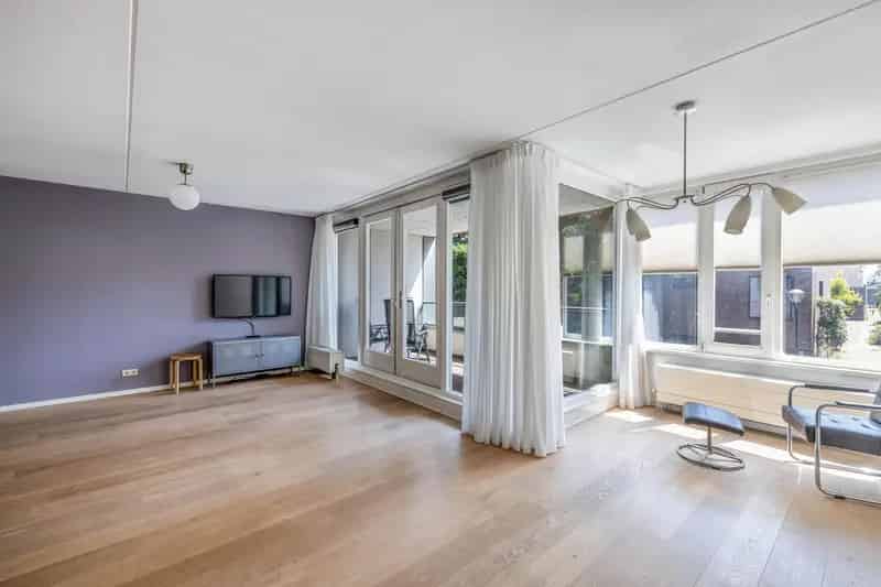 Modern Appartement Haarlem: 2 Kamers Balkon Parkeerplaats