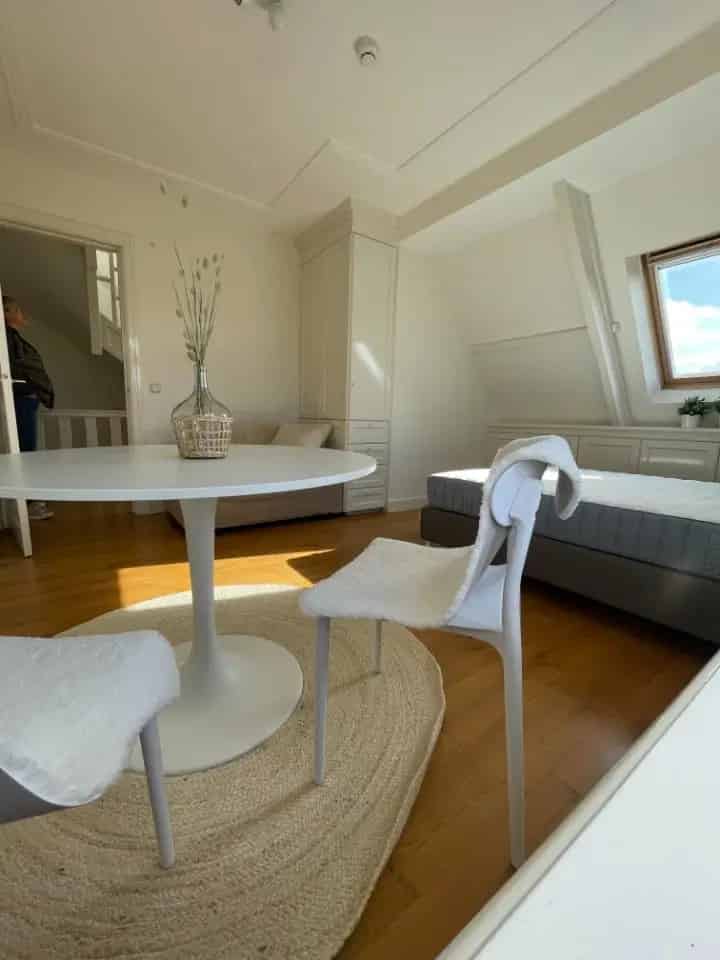 Kamer in veilige Haagse wijk nabij winkels en sport