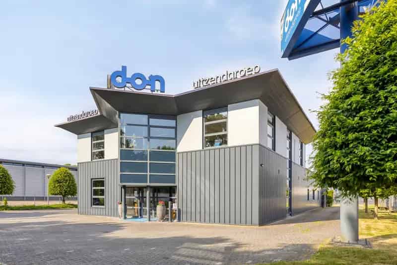 Kantoorpand te Koop Cuijk A73 354m² Magazijn Parkeerplaatsen