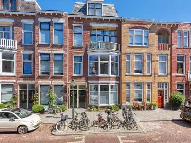 Te Huur: Ruim Dubbel Benedenhuis Statenkwartier 190m²