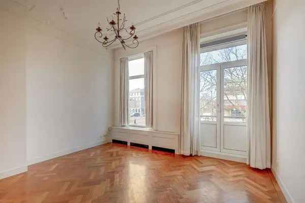 Ruim Appartement Stadhouderskade met Lift en Terras