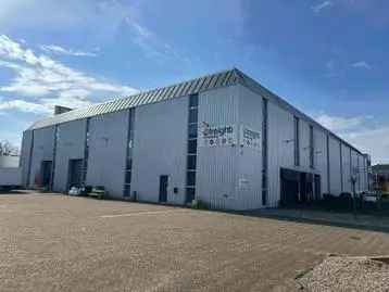 Bedrijfsruimte te Huur Vianen 2450m² Moderne Bedrijfshal