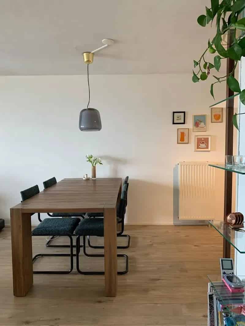 Gemeubileerde Slaapkamer en Kantoor te Huur